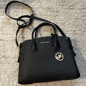 MICHAEL KORS Mercer Medium Logo and Leather Belted Satchel Crossbody